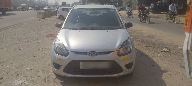https://images10.gaadi.com/usedcar_image/3651716/original/26__VCC_1810045_94_1698301803.jpg?imwidth=6400