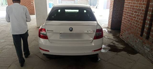 https://images10.gaadi.com/usedcar_image/3651719/original/26__VCC_1810015_96_1698301269.jpg?imwidth=6402