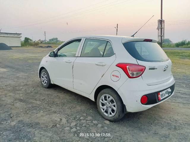 https://images10.gaadi.com/usedcar_image/3651742/original/processed_a0e06877-3bd3-4126-9bf0-2c97aa008b61.jpg?imwidth=6402