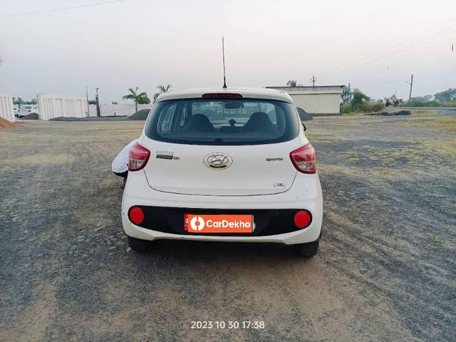 https://images10.gaadi.com/usedcar_image/3651742/original/processed_a36f71df-10f7-4100-ab48-2c766bb8bb82.jpg?imwidth=6401