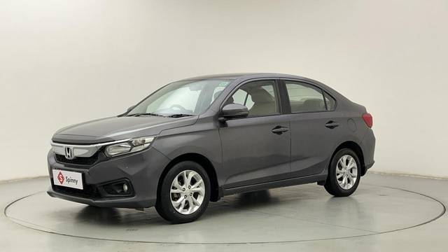 https://images10.gaadi.com/usedcar_image/3652008/original/UcsjQAgdQn6EW_0pZrSTPg__file.JPG?imwidth=6400