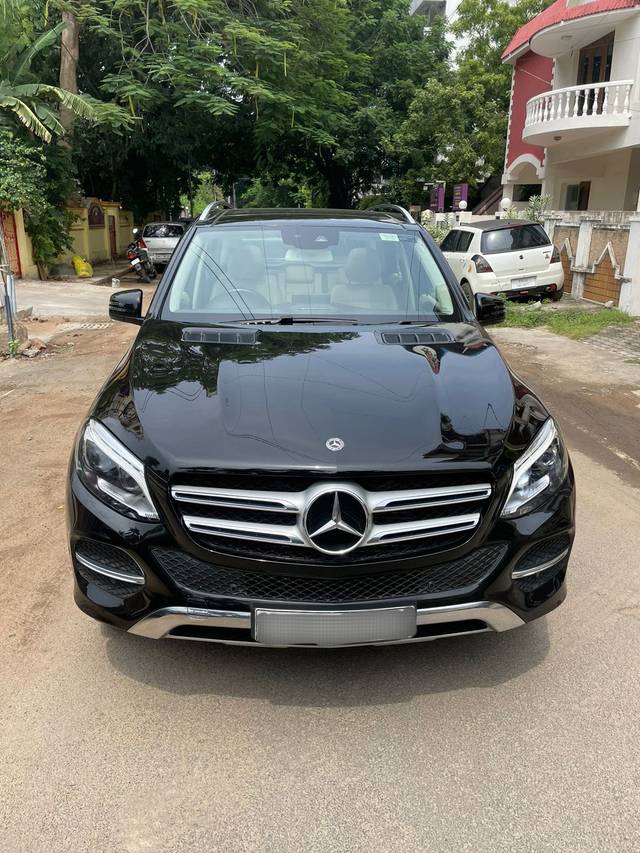 https://images10.gaadi.com/usedcar_image/3652077/original/img2906003__used_car_2906003_1698920065.jpg?imwidth=6401