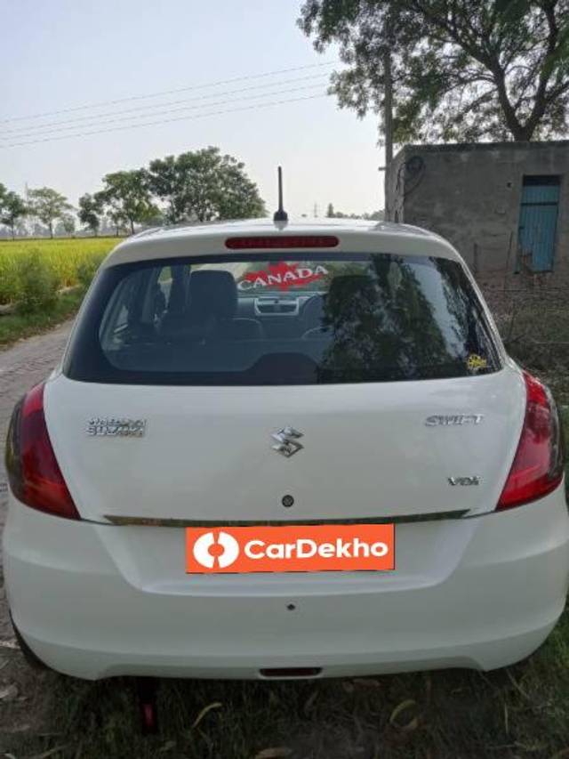 https://images10.gaadi.com/usedcar_image/3652293/original/processed_b3409f9f-cdd3-433a-91f6-dac62183adfc.jpg?imwidth=6401