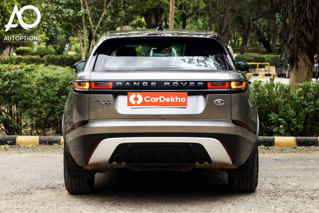 https://images10.gaadi.com/usedcar_image/3652300/original/processed_img2906181__used_car_2906181_1698915642.png?imwidth=6402