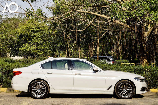 https://images10.gaadi.com/usedcar_image/3652338/original/processed_img2906204__used_car_2906204_1698916770.png?imwidth=6401
