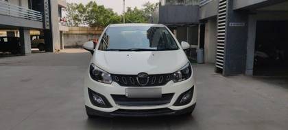 Mahindra Marazzo M8 Mahindra Marazzo M8
