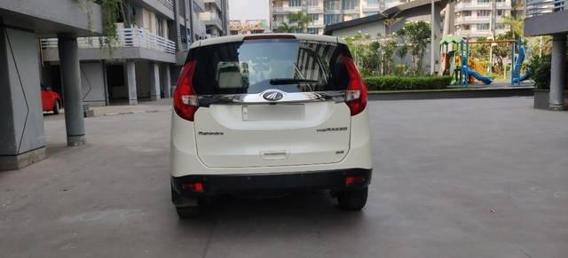 https://images10.gaadi.com/usedcar_image/3652369/original/26__VCC_1810152_96_1698311389.jpg?imwidth=6402