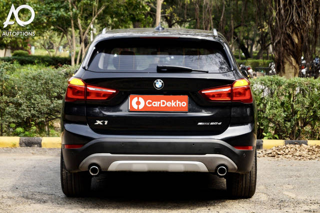 https://images10.gaadi.com/usedcar_image/3652417/original/processed_img2906245__used_car_2906245_1698919285.png?imwidth=6402