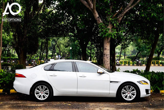 https://images10.gaadi.com/usedcar_image/3652420/original/processed_img2906247__used_car_2906247_1698919447.png?imwidth=6401