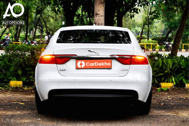 https://images10.gaadi.com/usedcar_image/3652420/original/processed_img2906247__used_car_2906247_1698919449.png?imwidth=6402