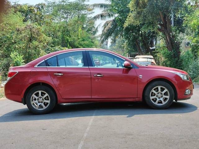 https://images10.gaadi.com/usedcar_image/3652543/original/processed_img2906335__used_car_2906335_1698922858.jpg?imwidth=6401