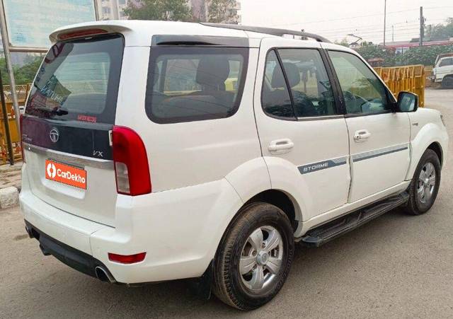 https://images10.gaadi.com/usedcar_image/3652664/original/processed_img2906400__used_car_2906400_1698926145.jpg?imwidth=6402