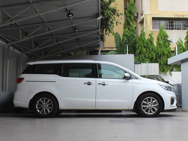 https://images10.gaadi.com/usedcar_image/3652676/original/img2906412__usedcar_3_92171698926354_1698926360.jpg?imwidth=6401