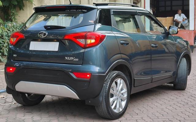 https://images10.gaadi.com/usedcar_image/3652682/original/processed_img2906416__used_car_2906416_1698926620.jpg?imwidth=6401