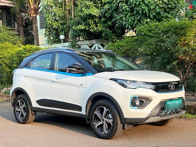https://images10.gaadi.com/usedcar_image/3652689/original/processed_img2906421__used_car_2906421_1698926742.jpg?imwidth=6400