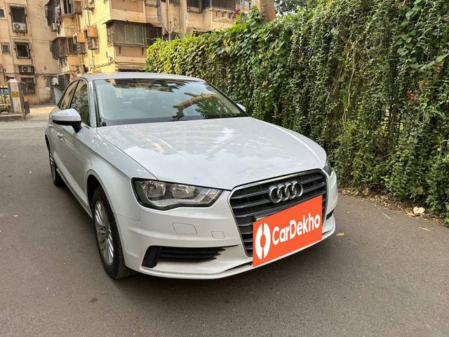 https://images10.gaadi.com/usedcar_image/3652693/original/processed_img2906424__usedcar_6_1111698926777_1698926788.jpg?imwidth=6400
