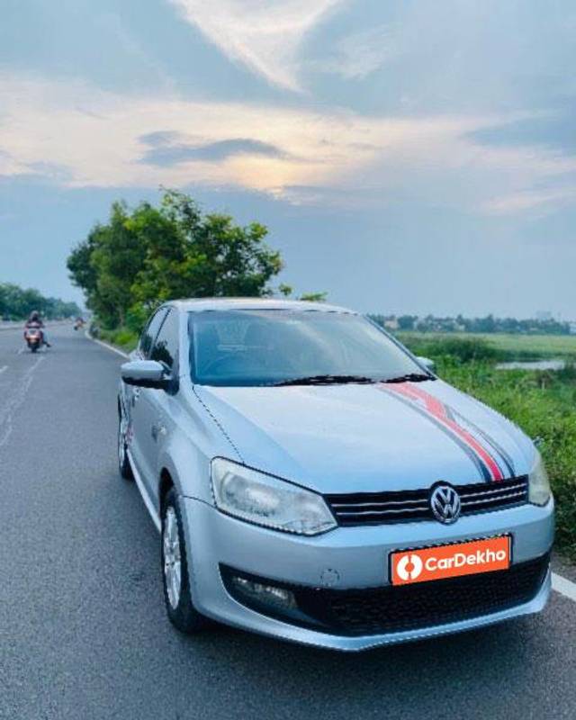 https://images10.gaadi.com/usedcar_image/3652873/original/processed_8670350d-45a0-4afb-82dc-d941ee11b0aa.jpeg?imwidth=6400