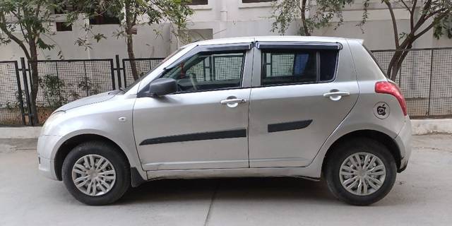 https://images10.gaadi.com/usedcar_image/3652953/original/25__VCC_IMG_1698234411774_1809883_95_1698234707.jpg?imwidth=6402