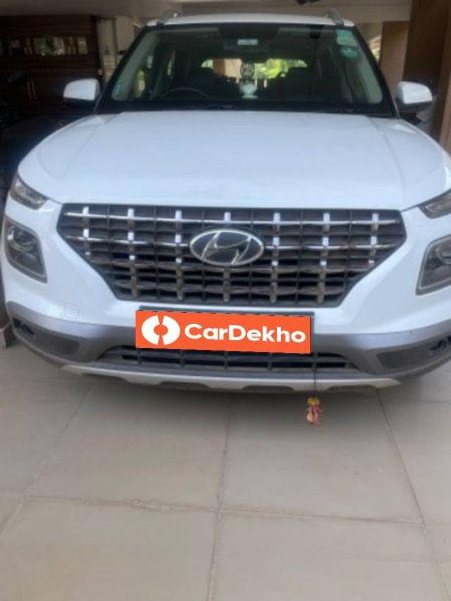 https://images10.gaadi.com/usedcar_image/3652961/original/processed_c5b8bc2a-c877-4009-8280-55fa83d8aaad.jpeg?imwidth=6400