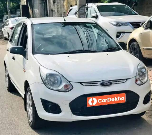 https://images10.gaadi.com/usedcar_image/3653009/original/processed_4df4bd93-1a12-4c5f-9121-2f9df61d4987.jpg?imwidth=6400