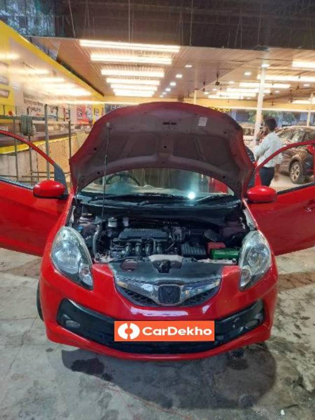 https://images10.gaadi.com/usedcar_image/3653035/original/processed_b5317036-bb24-4d47-b085-163baef61e52.jpg?imwidth=6400