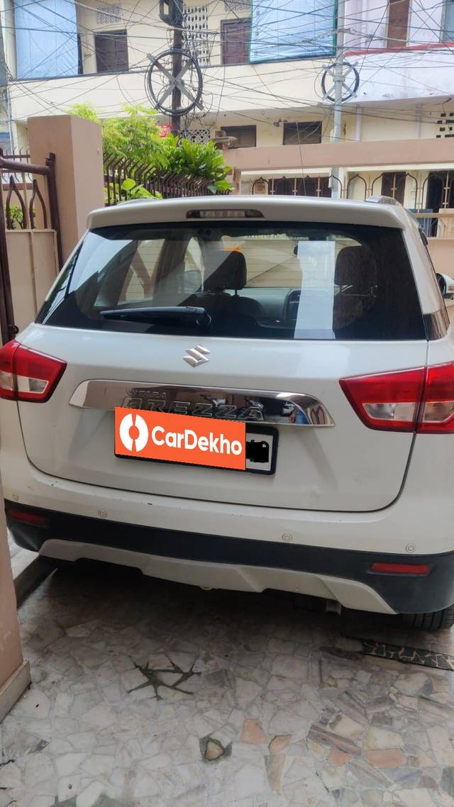 https://images10.gaadi.com/usedcar_image/3653234/original/processed_cebc7a61-6ef3-418f-8bbe-333fd970ad01.jpg?imwidth=6402
