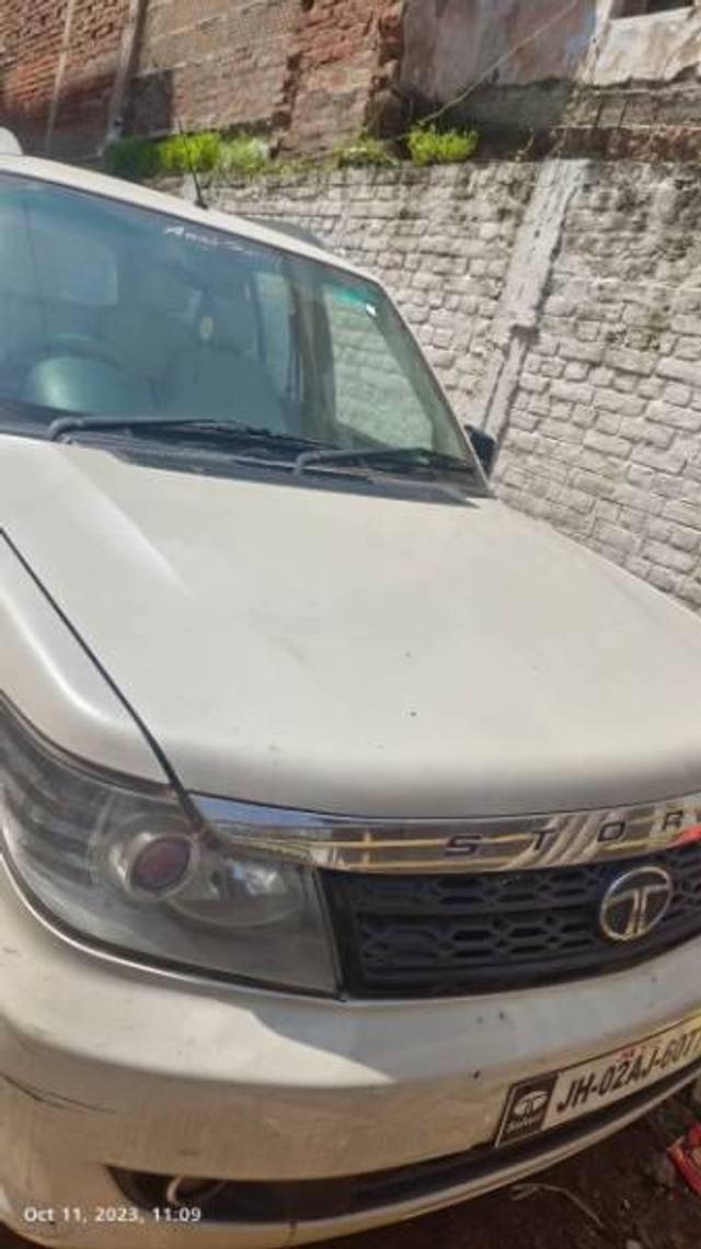 https://images10.gaadi.com/usedcar_image/3653383/original/processed_7a6fa6b2-2bc6-4727-bdd2-e2d98228bad7.jpg?imwidth=6402