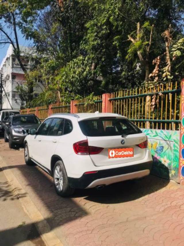 https://images10.gaadi.com/usedcar_image/3653414/original/processed_b2fd3b3d-7c72-4ec4-aa82-560dfdc0c7fd.JPG?imwidth=6401