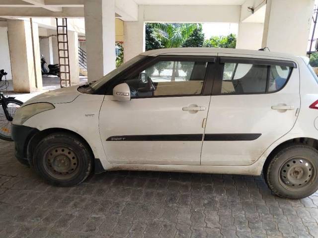 https://images10.gaadi.com/usedcar_image/3653477/original/processed_aee43f2c-9b6e-4cda-b7e0-9e2fb146da77.jpg?imwidth=6402