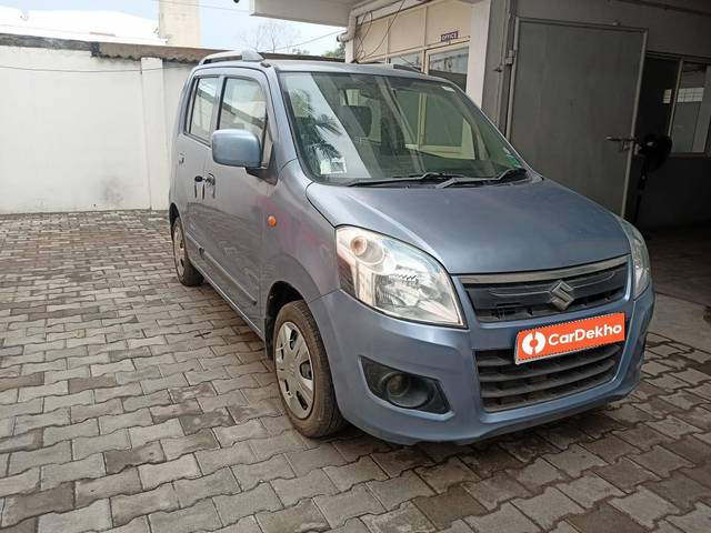 https://images10.gaadi.com/usedcar_image/3653717/original/processed_img2906814__usedcar_tn11t8286_5__87781698997441_1698997445.jpeg?imwidth=6400