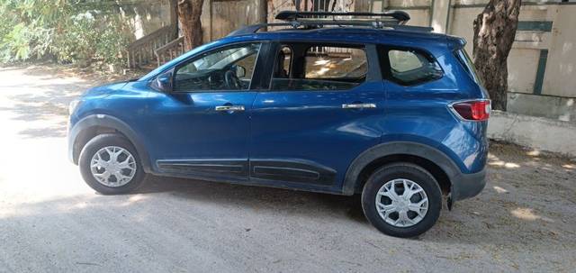 https://images10.gaadi.com/usedcar_image/3653813/original/27__VCC_IMG_1698390058210_1810499_95_1698390408.jpg?imwidth=6401