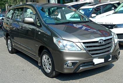 Toyota Innova 2.5 GX (Diesel) 7 Seater BS IV Toyota Innova 2.5 GX (Diesel) 7 Seater BS IV