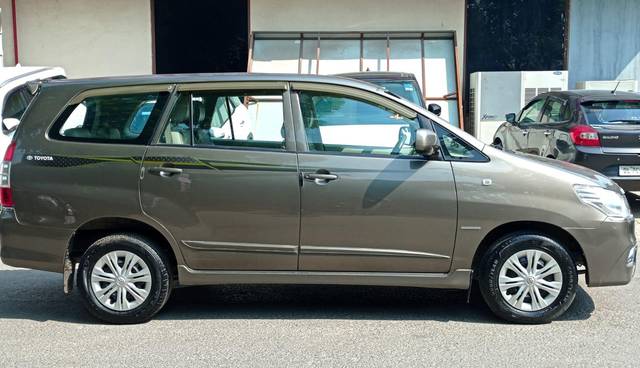 https://images10.gaadi.com/usedcar_image/3653898/original/processed_img2906927__used_car_2906927_1699003656.jpg?imwidth=6401