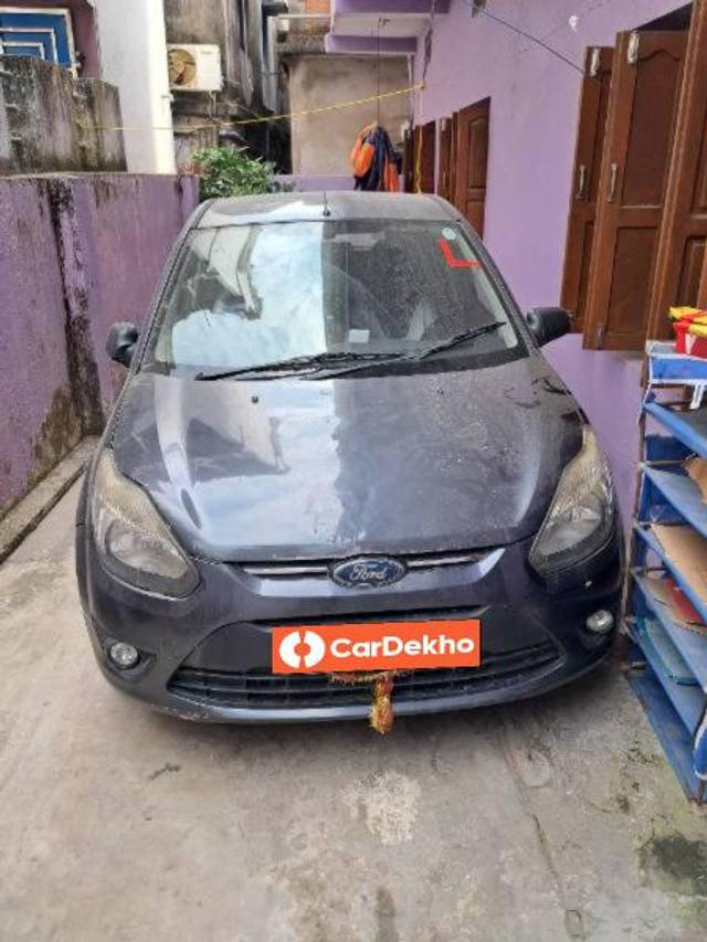 https://images10.gaadi.com/usedcar_image/3654066/original/processed_0a581569-f8f7-448a-9c67-9fb05345360f.jpg?imwidth=6400