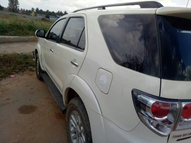 https://images10.gaadi.com/usedcar_image/3654108/original/processed_4cec2e93-c271-4a13-b615-8e5e5ef199ed.jpg?imwidth=6402