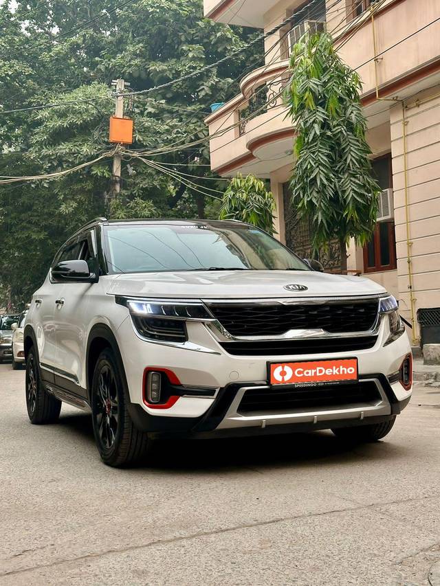 https://images10.gaadi.com/usedcar_image/3654163/original/processed_img2907082__used_car_2907082_1699011586.jpg?imwidth=6400