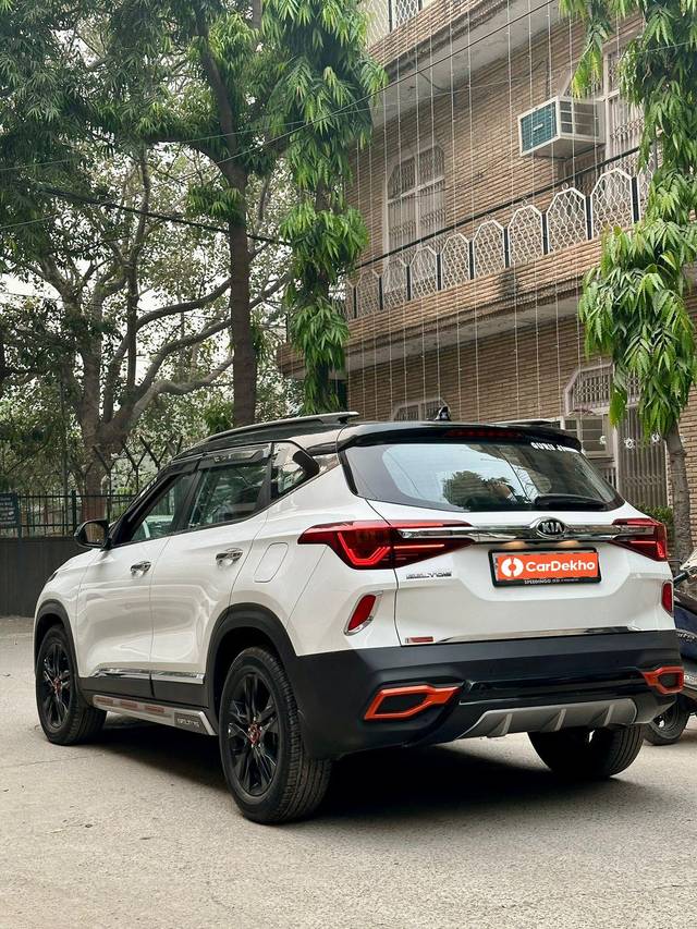 https://images10.gaadi.com/usedcar_image/3654163/original/processed_img2907082__used_car_2907082_1699011589.jpg?imwidth=6402