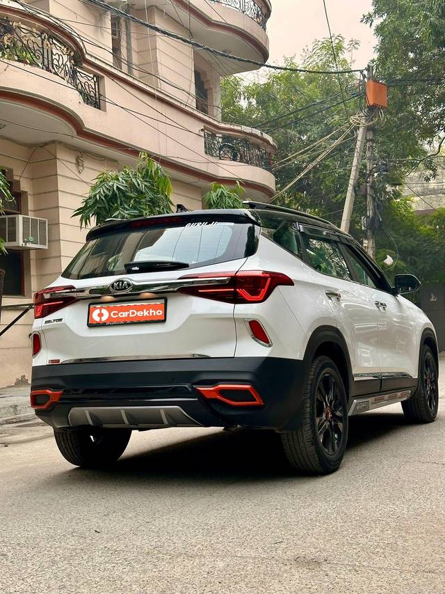 https://images10.gaadi.com/usedcar_image/3654163/original/processed_img2907082__used_car_2907082_1699011590.jpg?imwidth=6401
