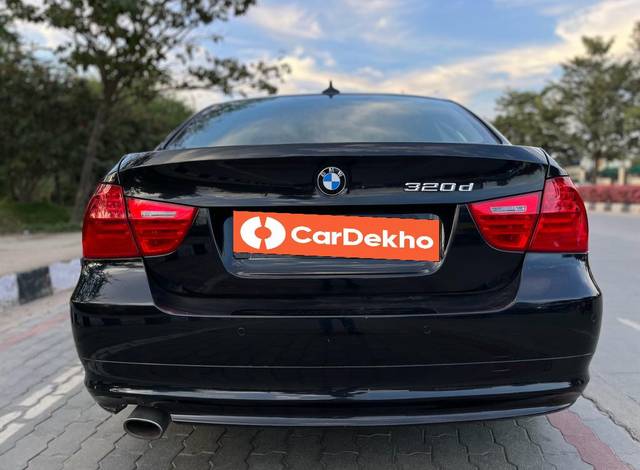 https://images10.gaadi.com/usedcar_image/3654172/original/processed_img2907086__used_car_2907086_1699011927.jpg?imwidth=6402