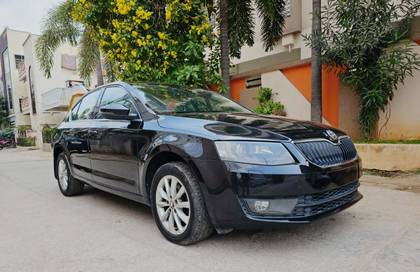 Skoda Octavia Zeal Elegance 2.0 TDI AT Skoda Octavia Zeal Elegance 2.0 TDI AT