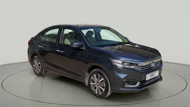https://images10.gaadi.com/usedcar_image/3654231/original/slot__1-7-Exterior-12847458747-b2b1e89ea9ea460e9b9415b4edd81126-Exterior-7.jpg?imwidth=6400