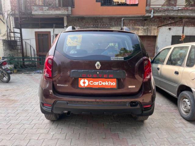 https://images10.gaadi.com/usedcar_image/3654260/original/processed_52cef285-7680-41d7-9250-e920f2c9b4df.jpeg?imwidth=6401