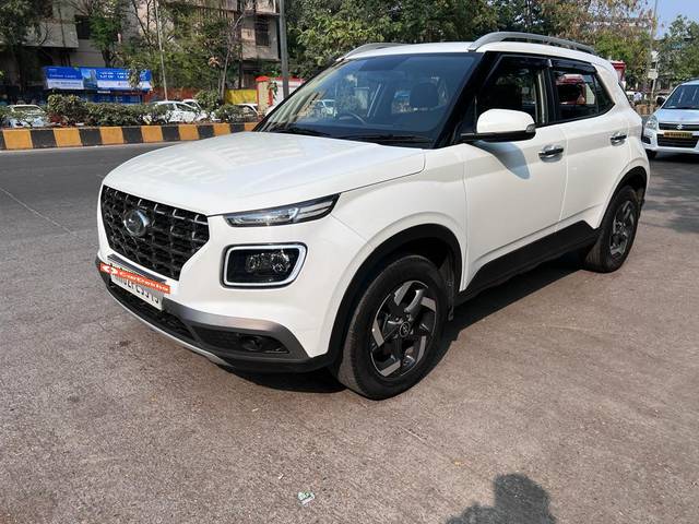 https://images10.gaadi.com/usedcar_image/3654269/original/processed_img2907138__usedcar_whatsappimage2023_11_03at32044pm_4__2907138_1699018776.jpeg?imwidth=6400