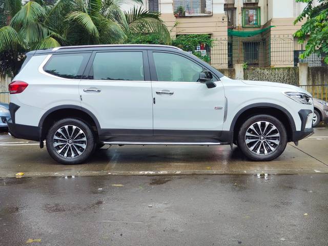 https://images10.gaadi.com/usedcar_image/3654272/original/img2907141__used_car_2907141_1699014599.jpg?imwidth=6402