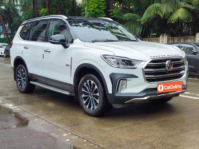 https://images10.gaadi.com/usedcar_image/3654272/original/processed_img2907141__used_car_2907141_1699014602.jpg?imwidth=6401