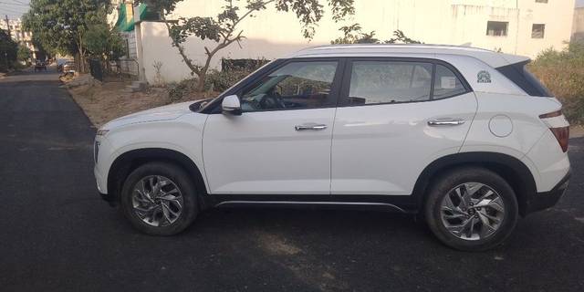 https://images10.gaadi.com/usedcar_image/3654280/original/27__VCC_IMG_1698404027352_1810645_95_1698404360.jpg?imwidth=6401