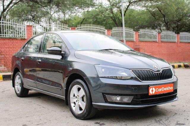 https://images10.gaadi.com/usedcar_image/3654384/original/processed_img2907226__used_car_2907226_1699017531.jpg?imwidth=6400