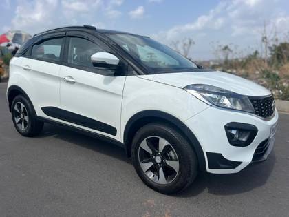 Tata Nexon 1.2 Revotron XTA