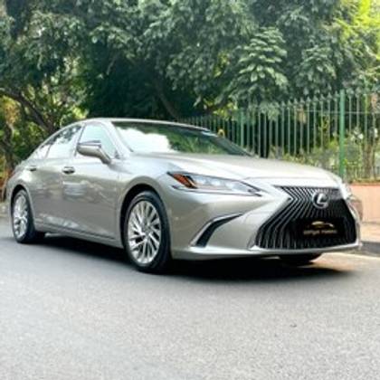 Lexus ES 300h Luxury Lexus ES 300h Luxury
