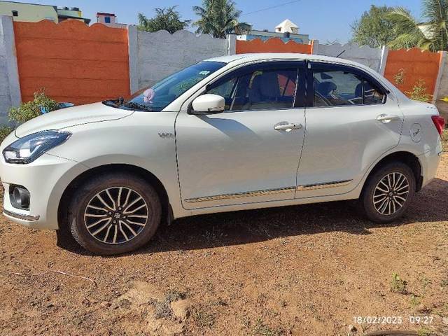 https://images10.gaadi.com/usedcar_image/3654722/original/processed_57709f24-d2b0-4201-926b-f04f7a72537d.jpg?imwidth=6400